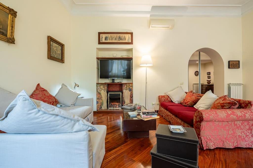 Apartment Antica Dimora Borghese Di Nunur- Piazza Del Popolo Rom